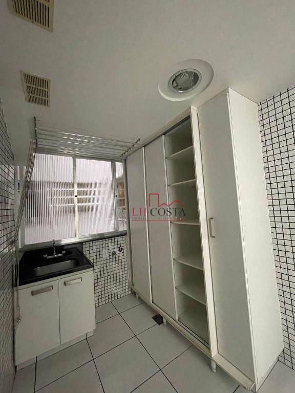 Apartamento à venda com 2 quartos, 70m² - Foto 31