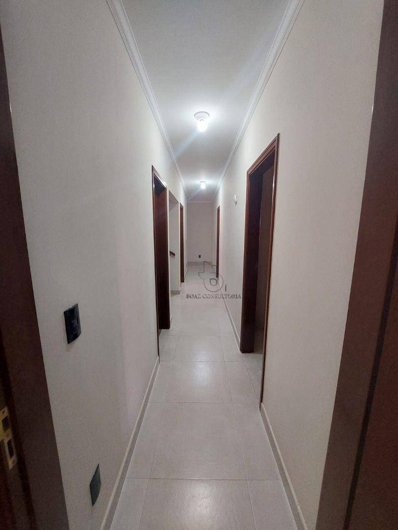 Casa de Condomínio para alugar com 4 quartos, 438m² - Foto 13