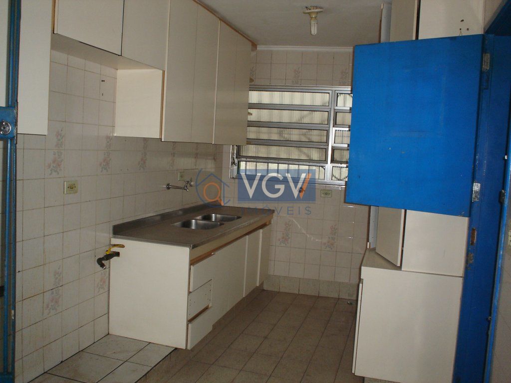 Casa à venda e aluguel com 4 quartos, 300m² - Foto 9