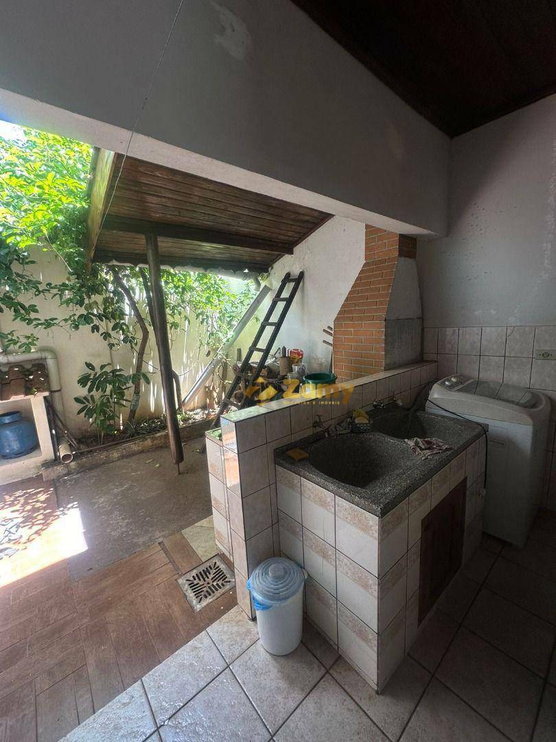 Sobrado à venda com 3 quartos, 186m² - Foto 8