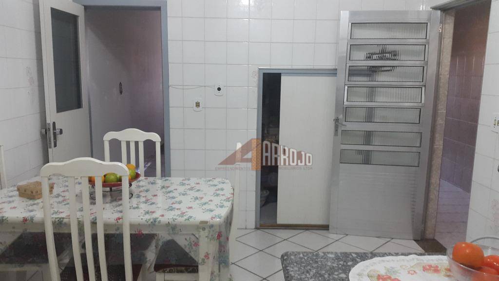 Sobrado à venda com 3 quartos, 225m² - Foto 22