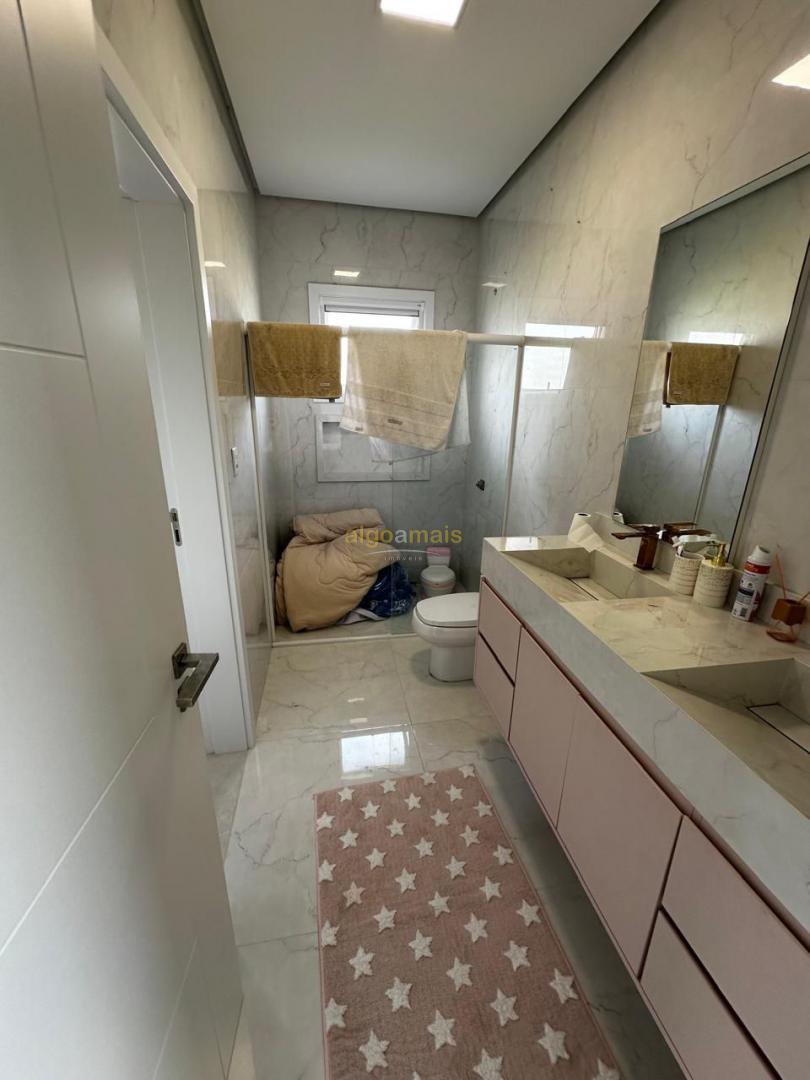Casa de Condomínio à venda com 4 quartos, 243m² - Foto 8