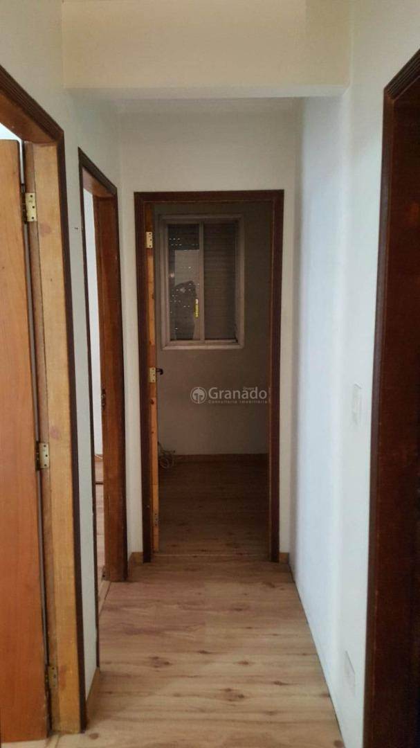 Apartamento à venda com 3 quartos, 75m² - Foto 13