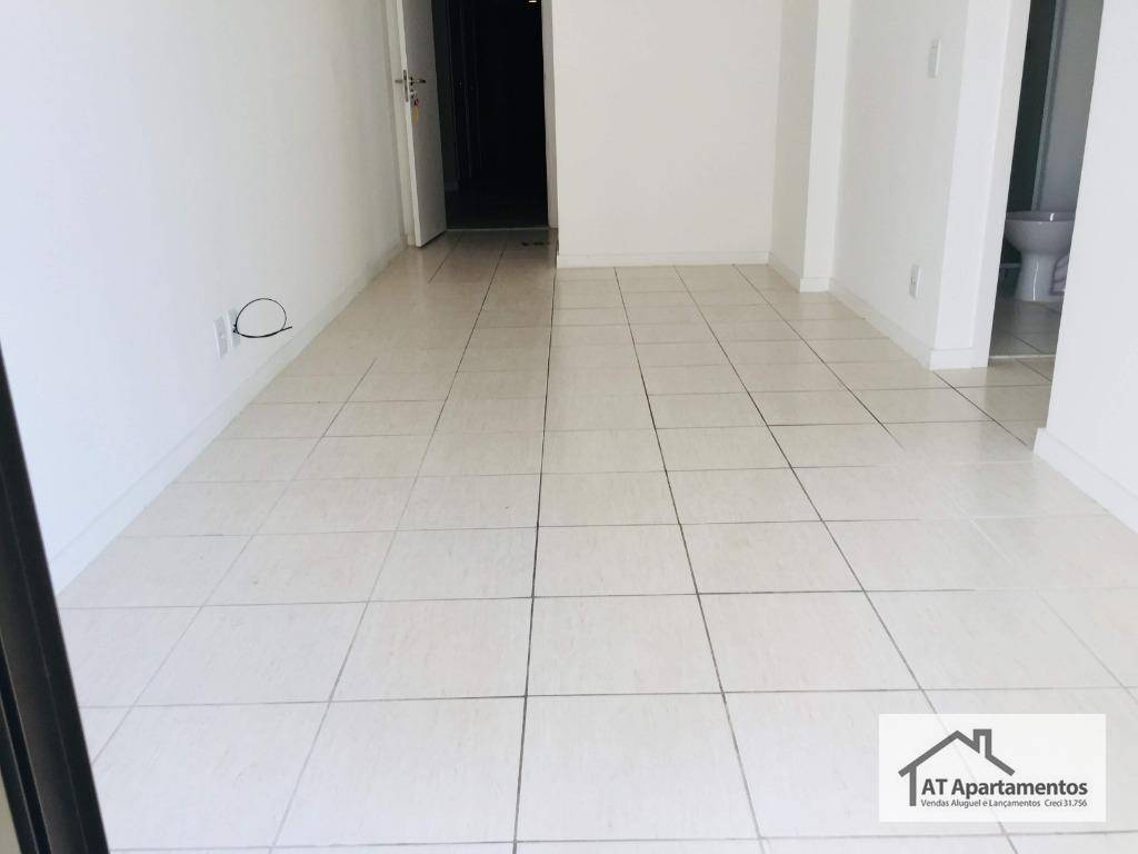 Apartamento à venda com 3 quartos, 68m² - Foto 15