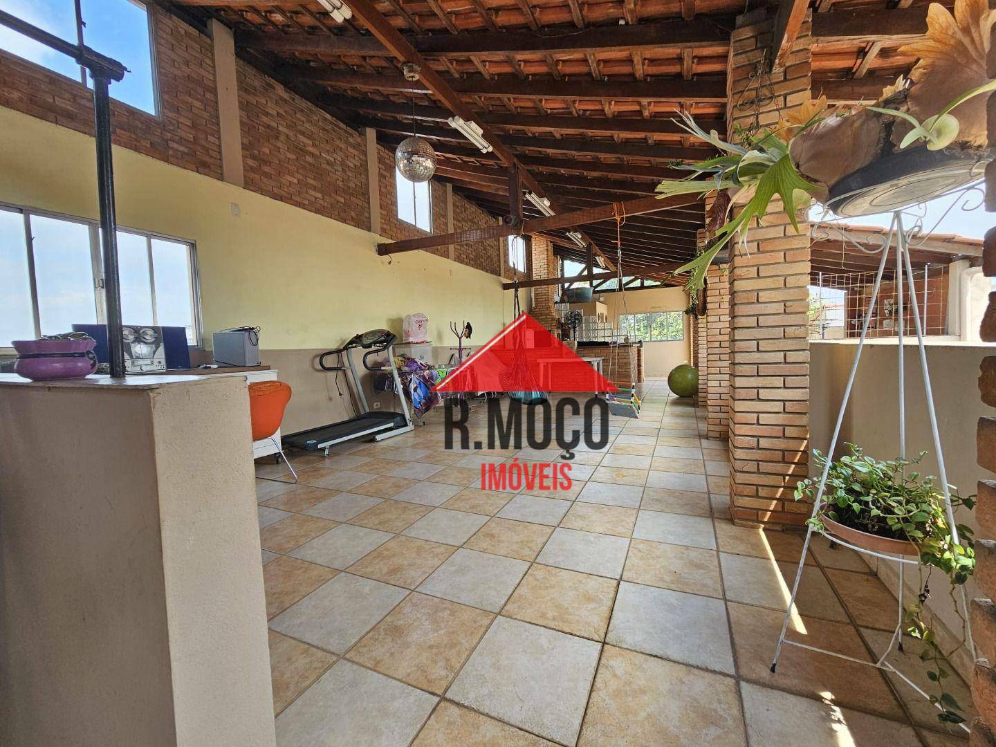 Casa à venda com 3 quartos, 180m² - Foto 37