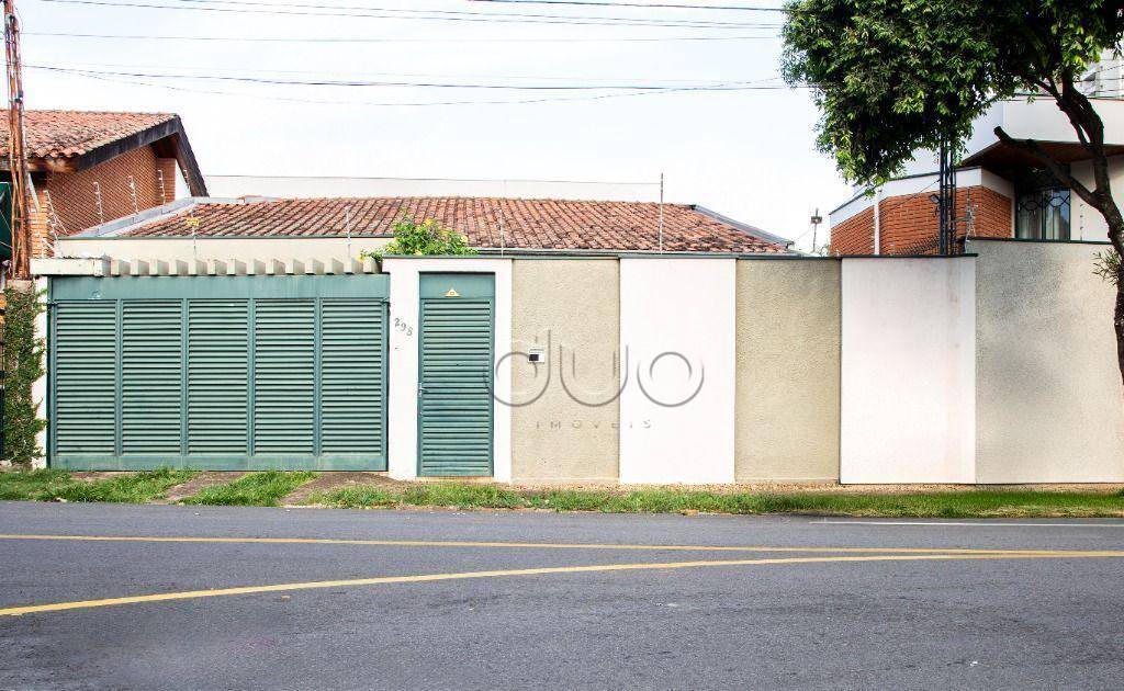 Casa, 3 quartos, 303 m² - Foto 1