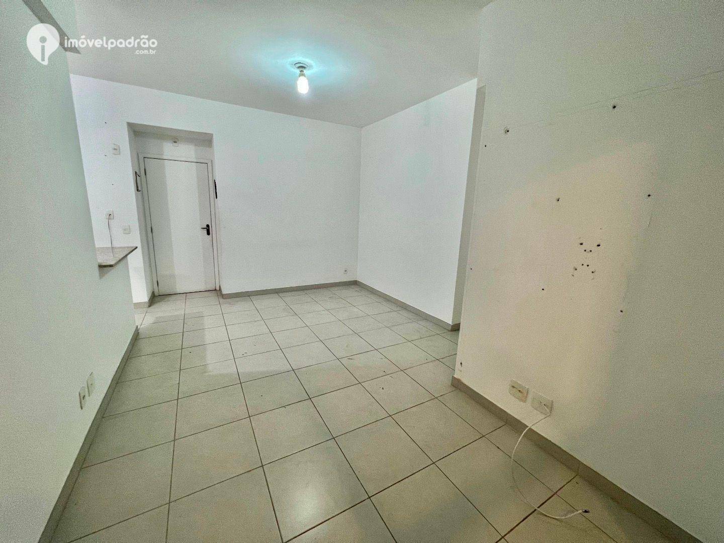 Apartamento para alugar com 3 quartos, 85m² - Foto 12