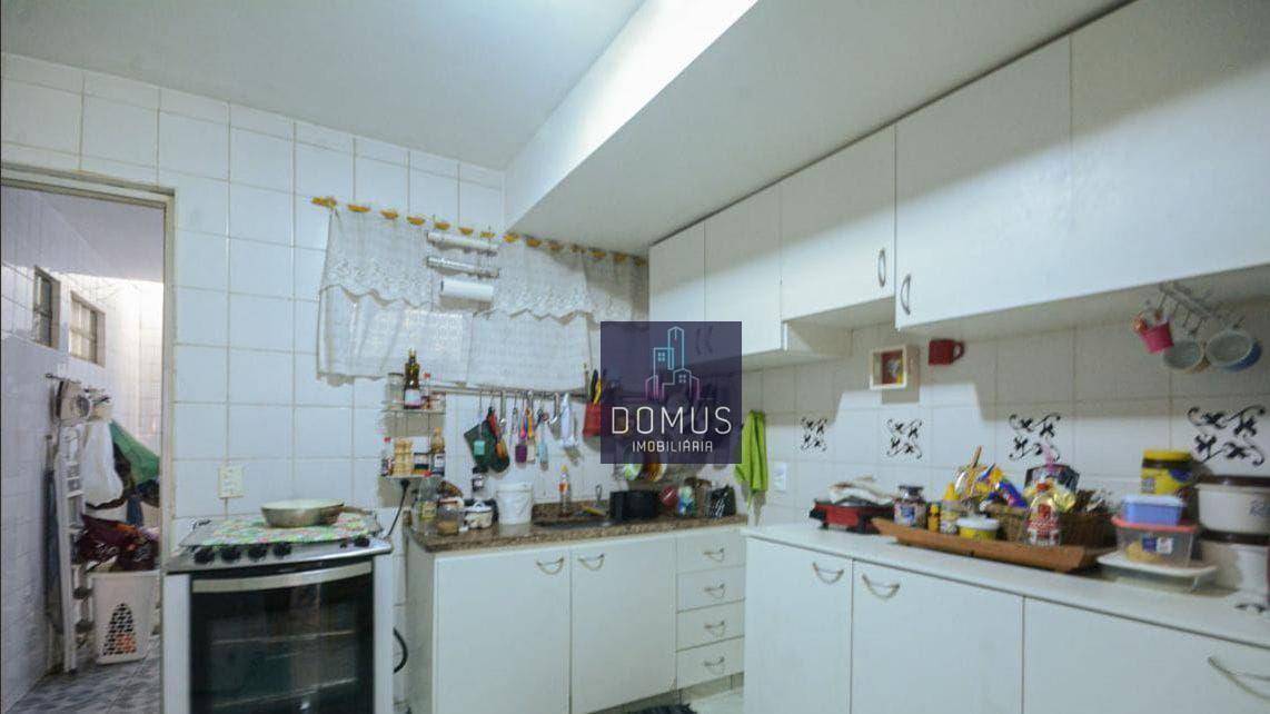 Casa à venda com 2 quartos, 90m² - Foto 11