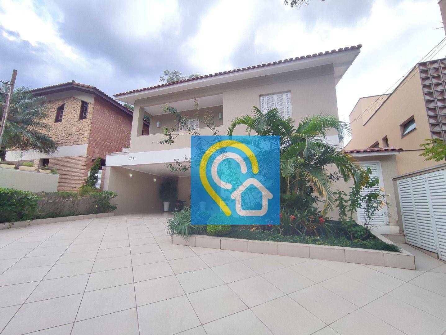 Casa de Condomínio à venda com 4 quartos, 310m² - Foto 1