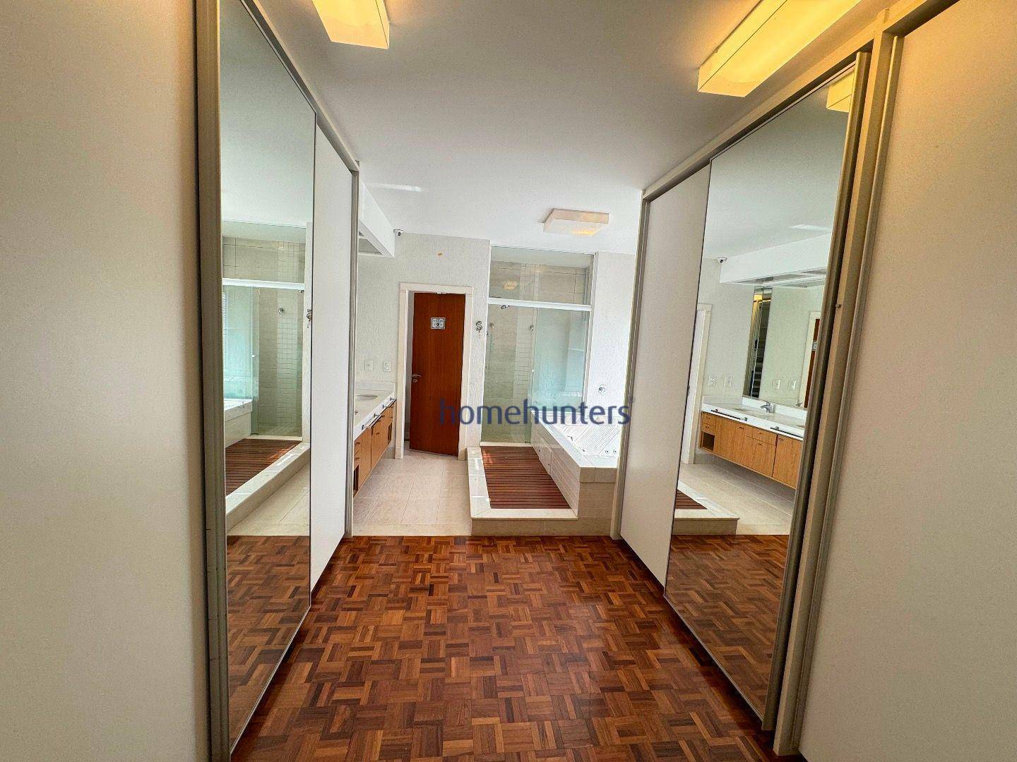 Casa para alugar com 4 quartos, 475m² - Foto 47