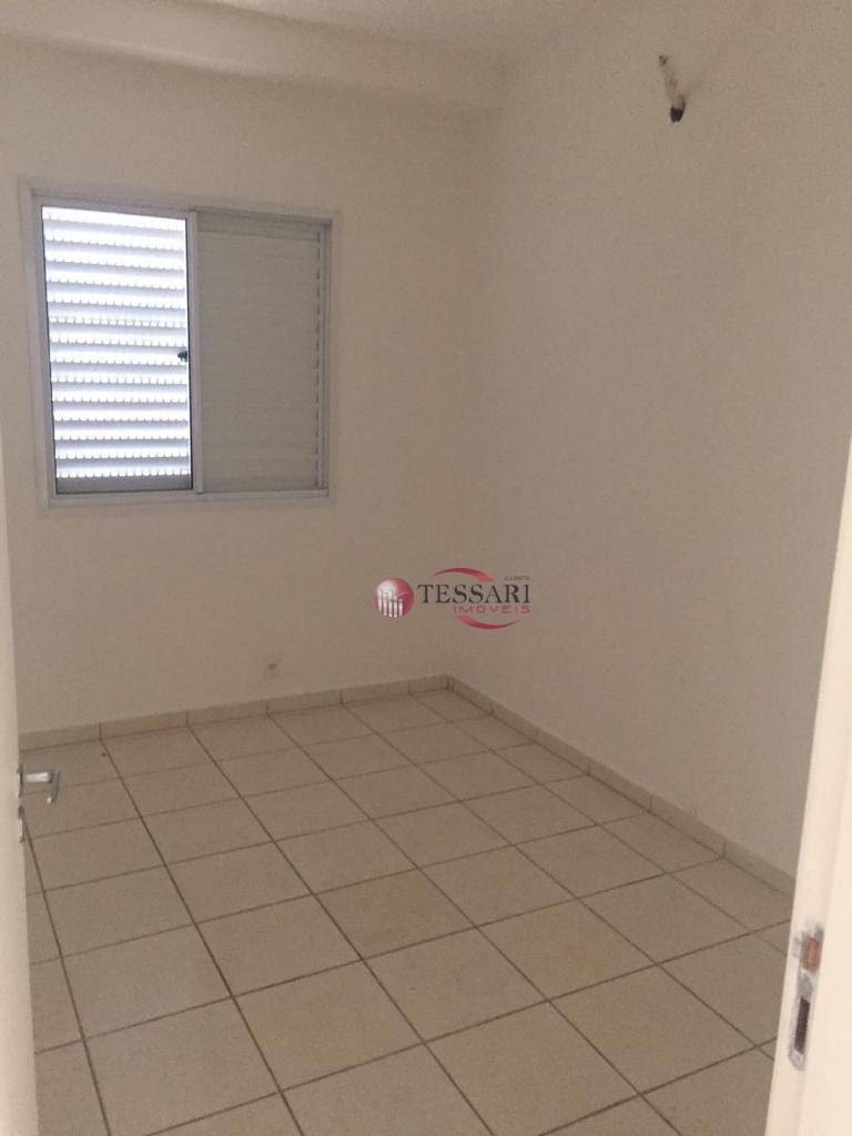 Apartamento para alugar com 3 quartos, 75m² - Foto 4