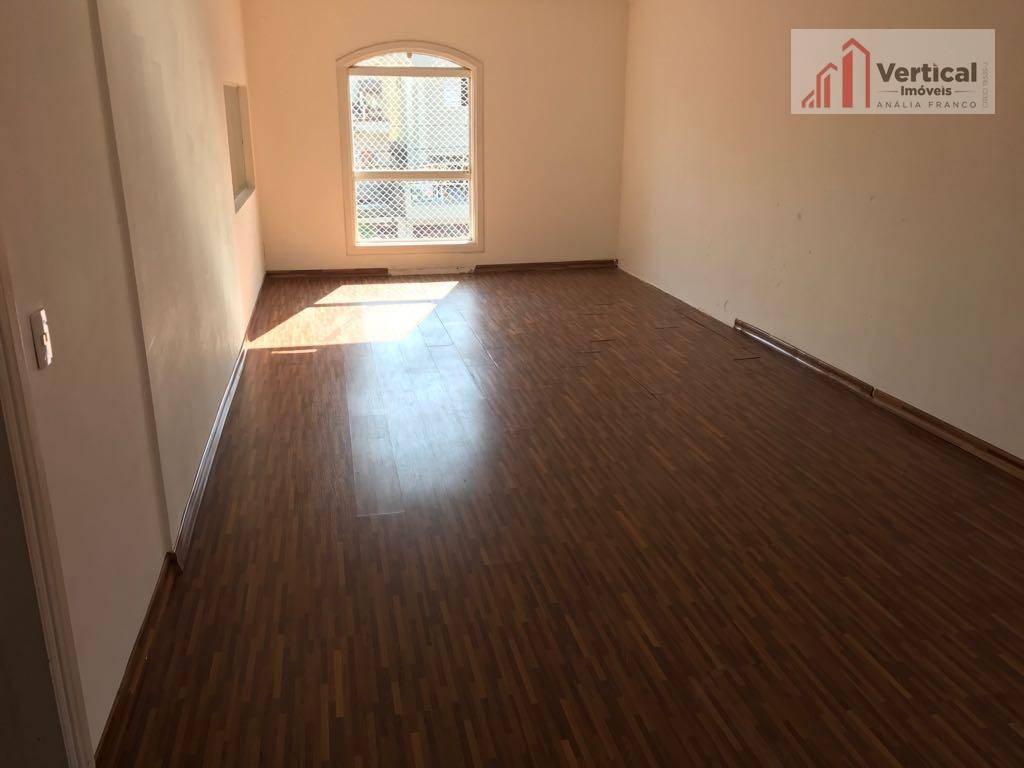 Sobrado para alugar com 4 quartos, 315m² - Foto 1