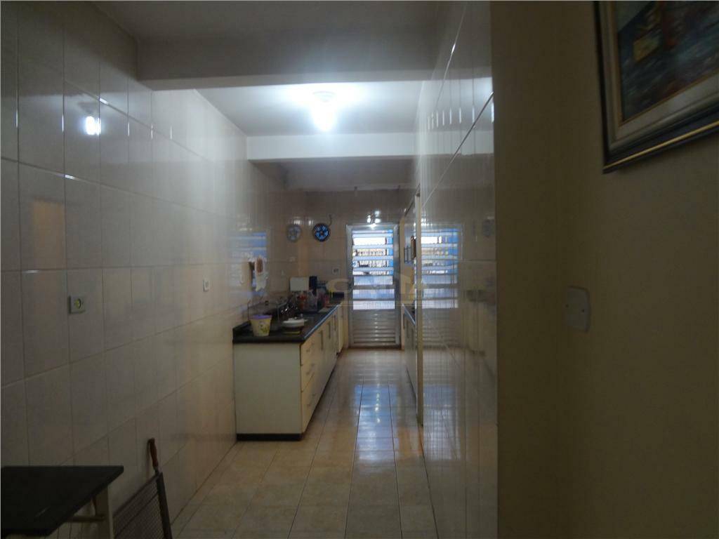 Sobrado à venda com 5 quartos, 300m² - Foto 22