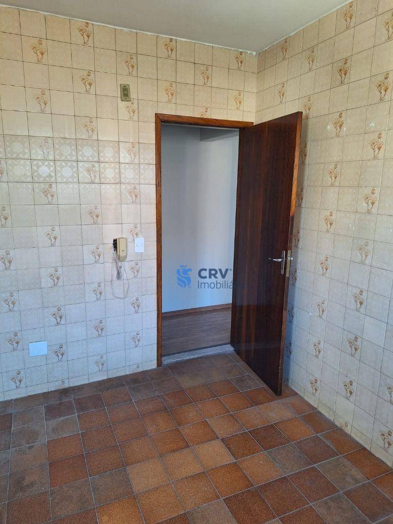 Apartamento à venda com 2 quartos, 64m² - Foto 11