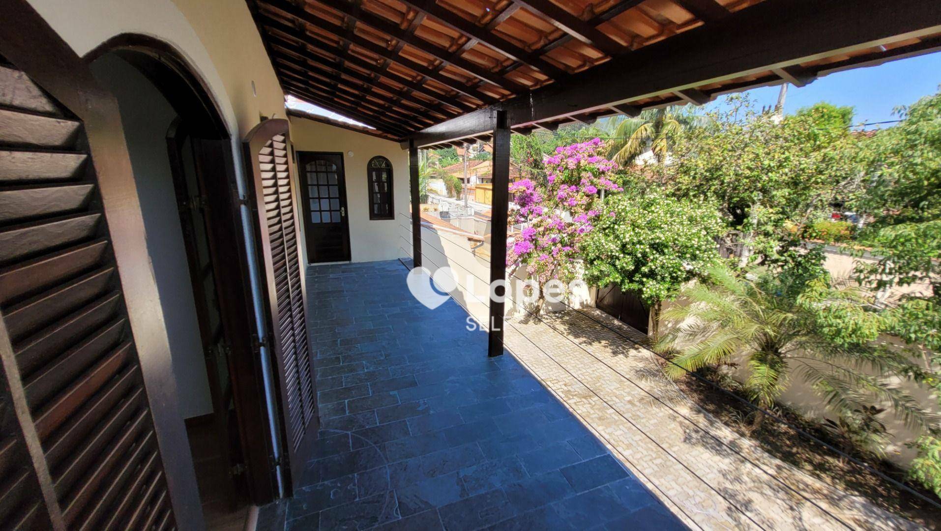 Casa à venda com 7 quartos, 340m² - Foto 13