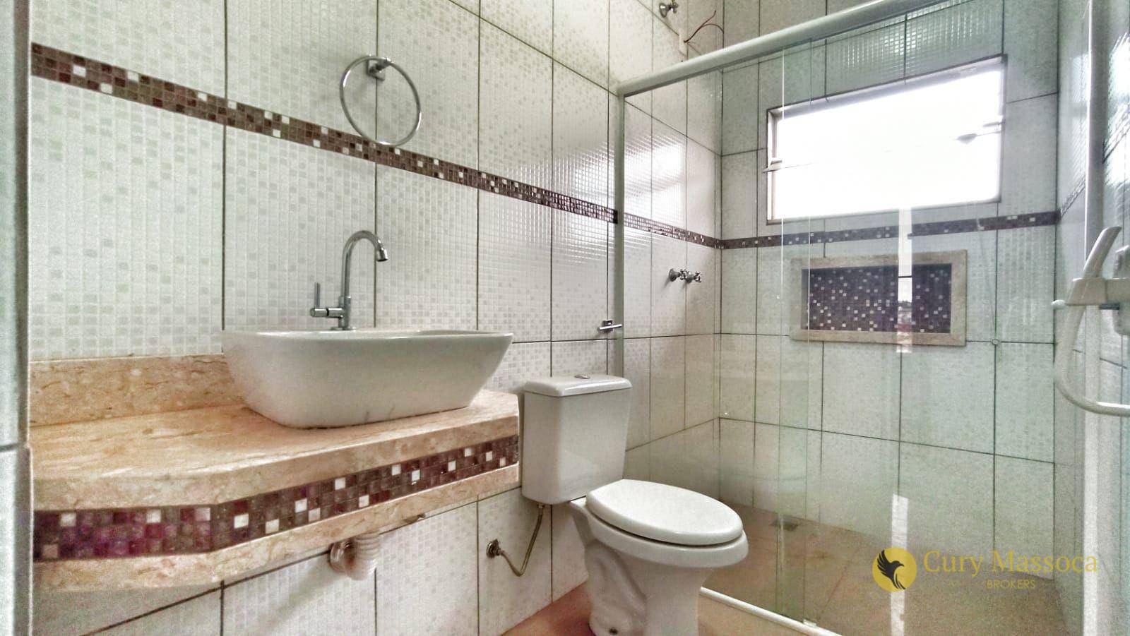 Casa à venda com 4 quartos, 200m² - Foto 13