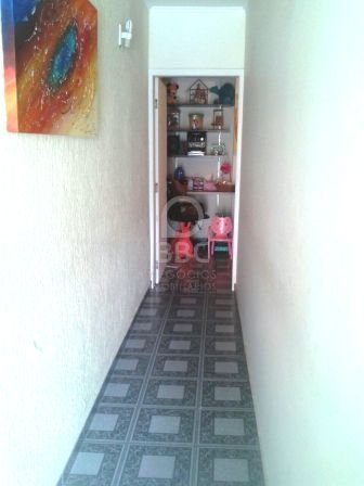 Sobrado à venda com 4 quartos, 184m² - Foto 1