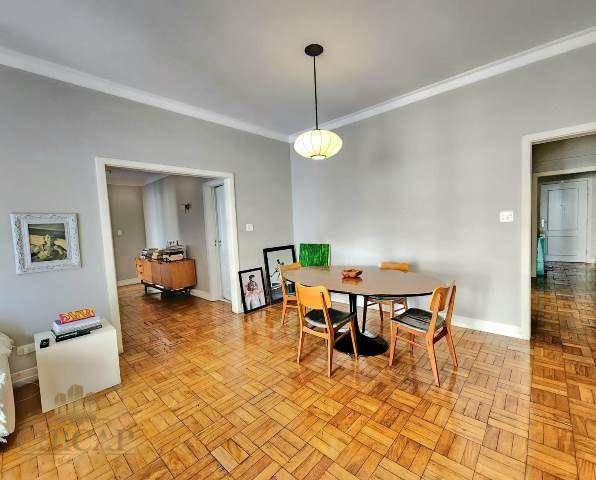 Apartamento à venda com 3 quartos, 140m² - Foto 2