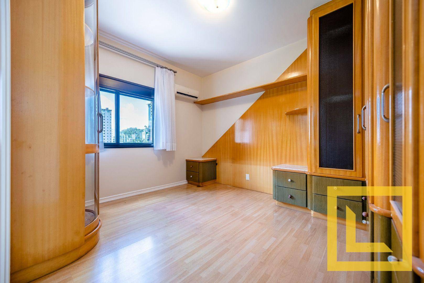 Apartamento à venda com 4 quartos, 320m² - Foto 22