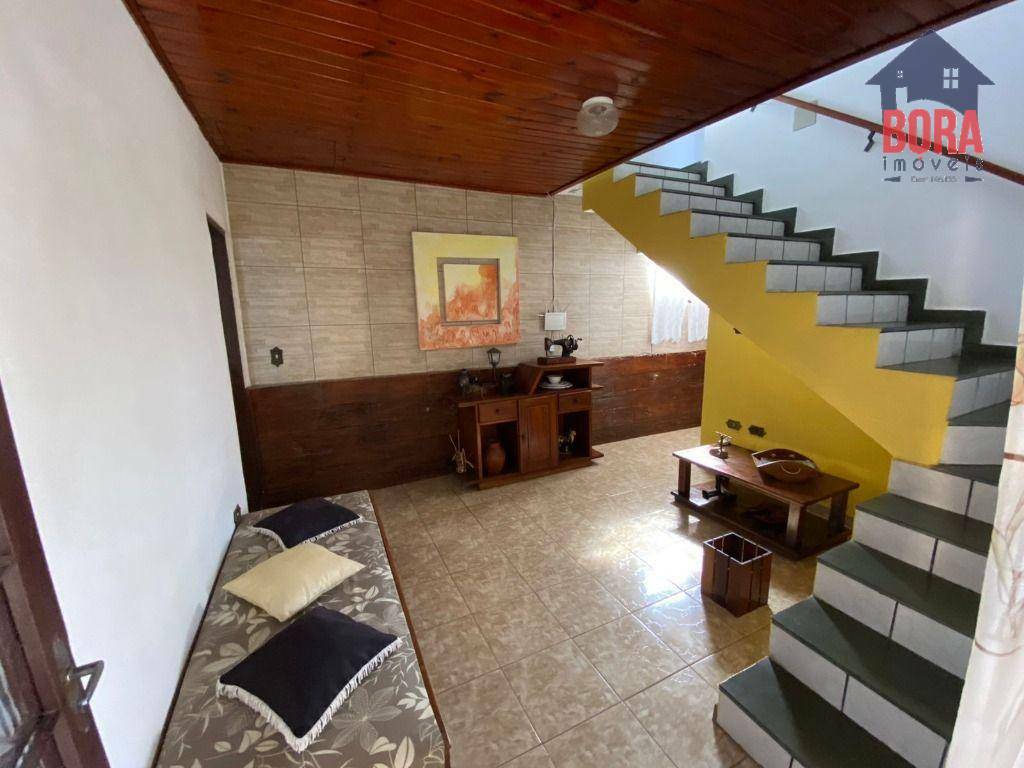 Casa à venda com 3 quartos, 200m² - Foto 10