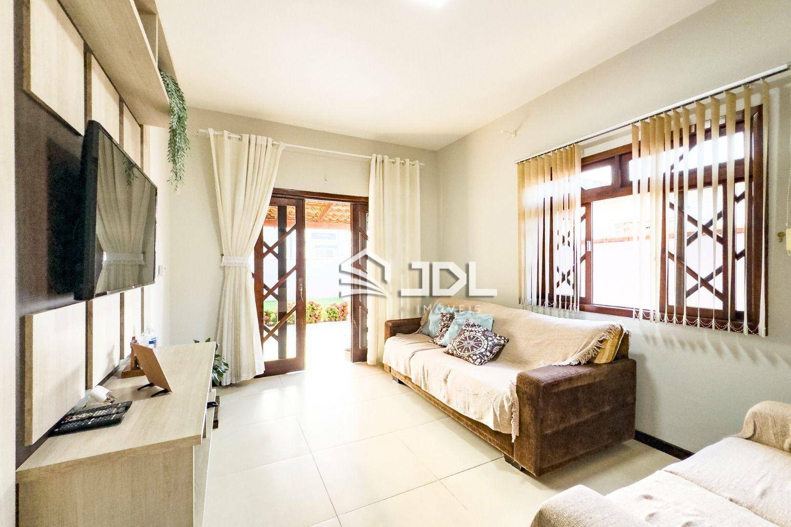 Casa à venda com 4 quartos, 250m² - Foto 12