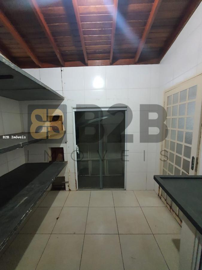 Casa à venda com 5 quartos, 158m² - Foto 40