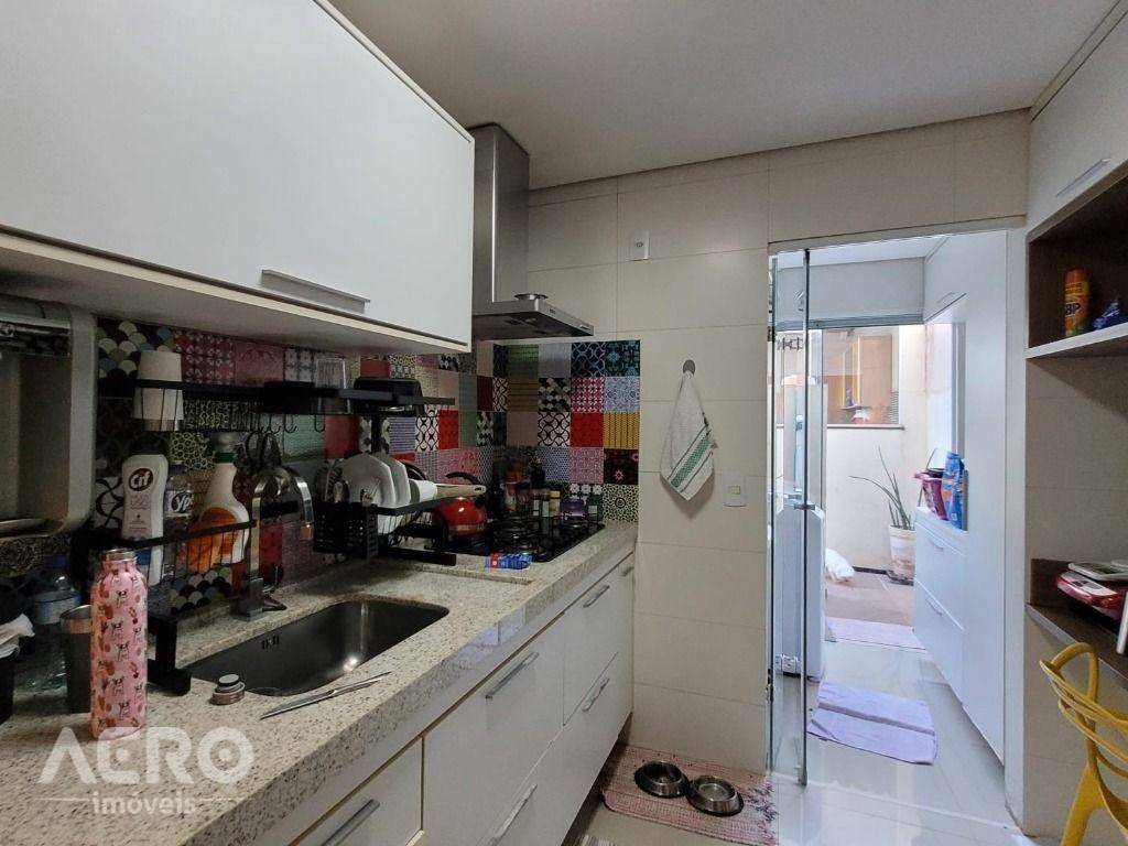 Casa de Condomínio à venda com 3 quartos, 190m² - Foto 8