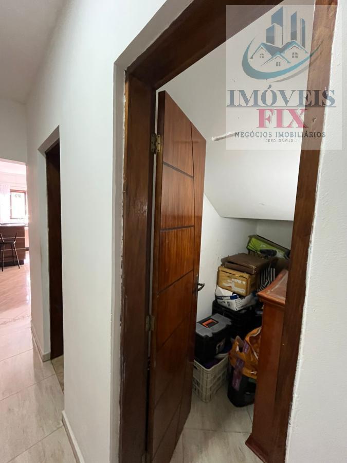 Casa à venda com 3 quartos, 200m² - Foto 8