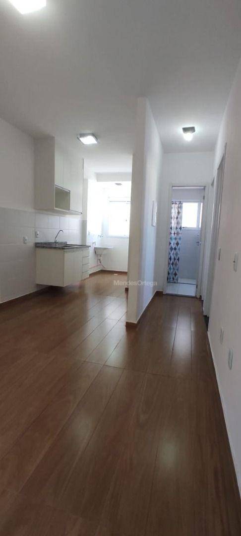 Apartamento para alugar com 2 quartos, 42m² - Foto 4