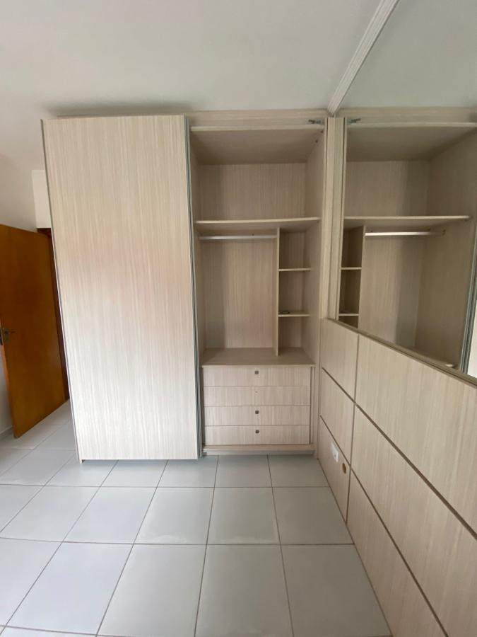 Casa à venda com 3 quartos, 224m² - Foto 8