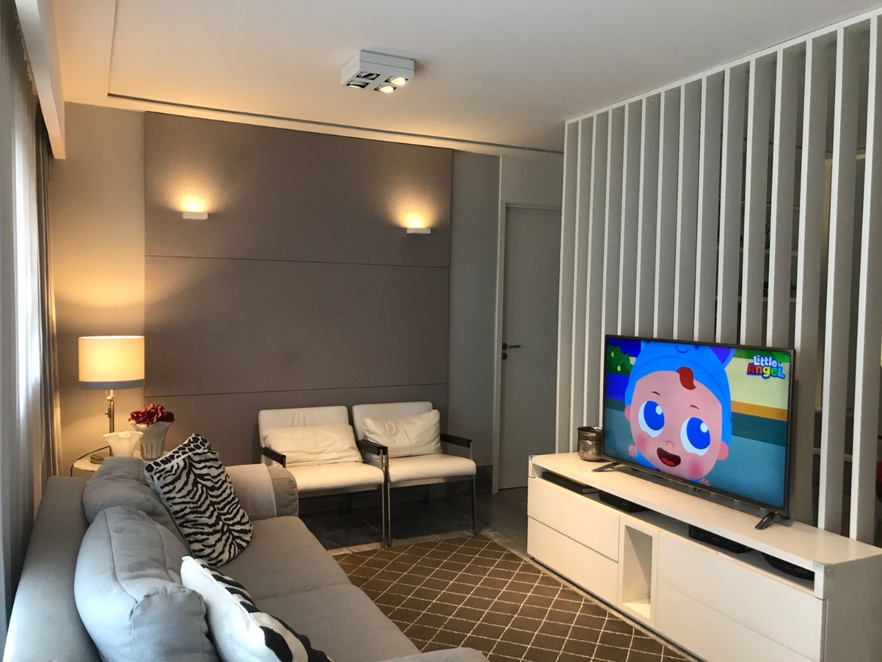 Apartamento à venda com 2 quartos, 82m² - Foto 4