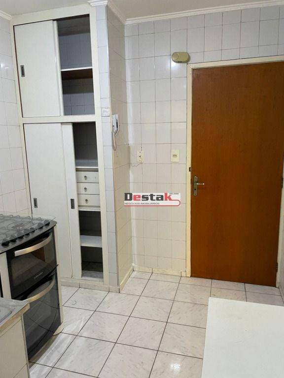 Apartamento à venda com 2 quartos, 59m² - Foto 15