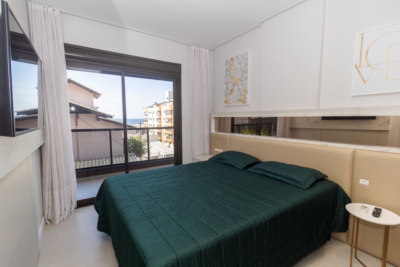 Apartamento à venda com 2 quartos, 82m² - Foto 2