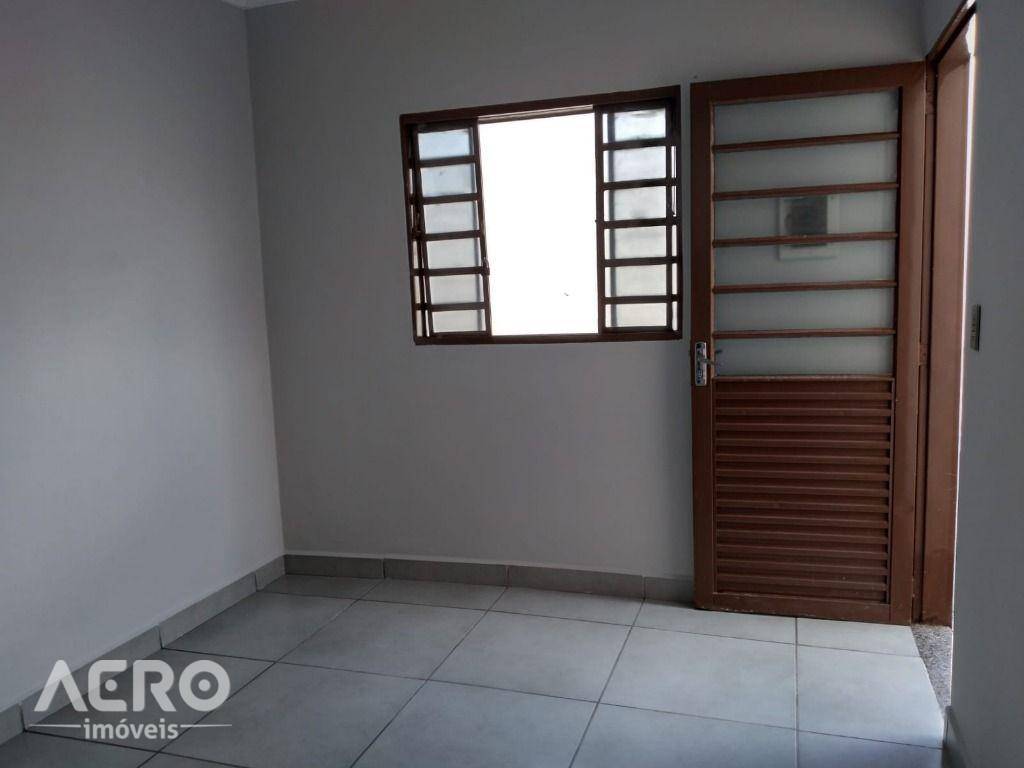 Casa à venda com 3 quartos, 106m² - Foto 7