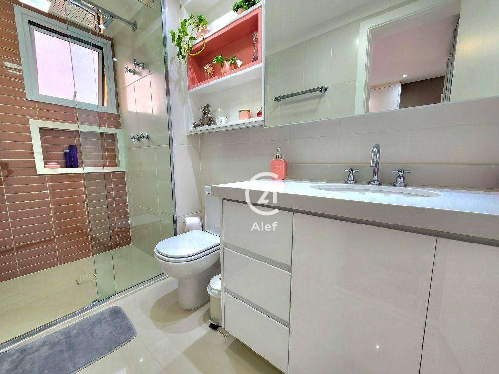 Apartamento à venda com 3 quartos, 241m² - Foto 25