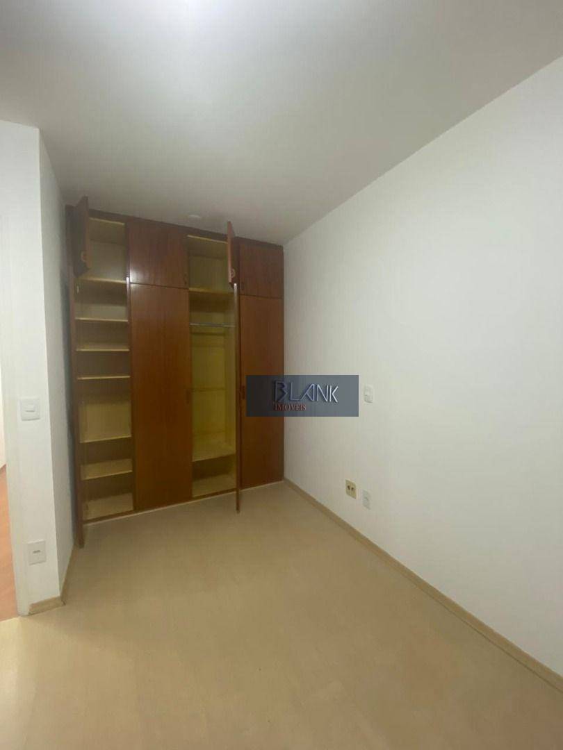 Apartamento para alugar com 3 quartos, 95m² - Foto 28