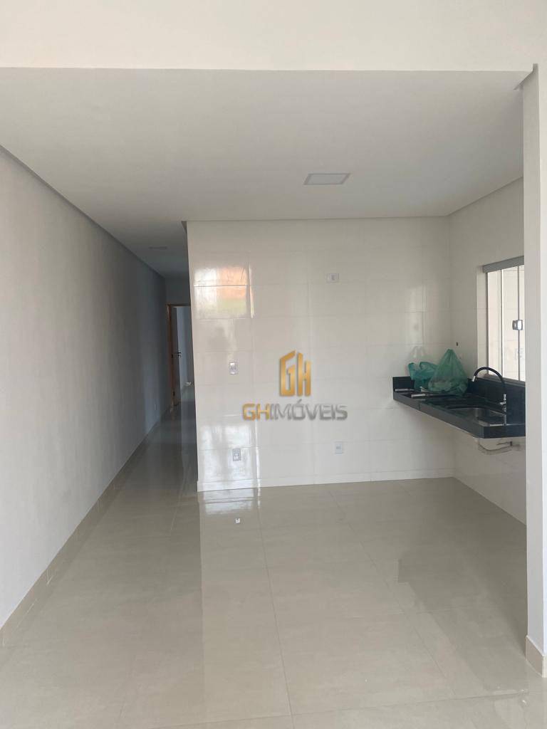 Casa à venda com 3 quartos, 107m² - Foto 4