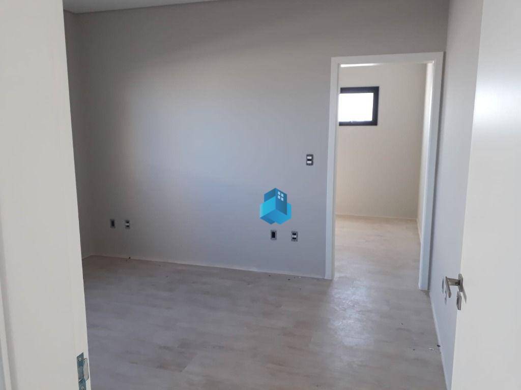 Casa à venda com 4 quartos, 270m² - Foto 10