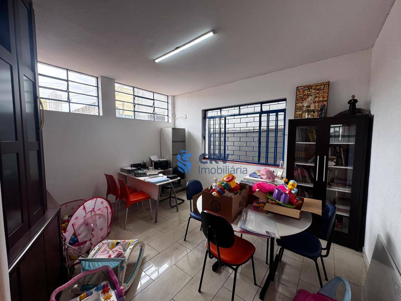 Sobrado para alugar com 2 quartos, 300m² - Foto 4