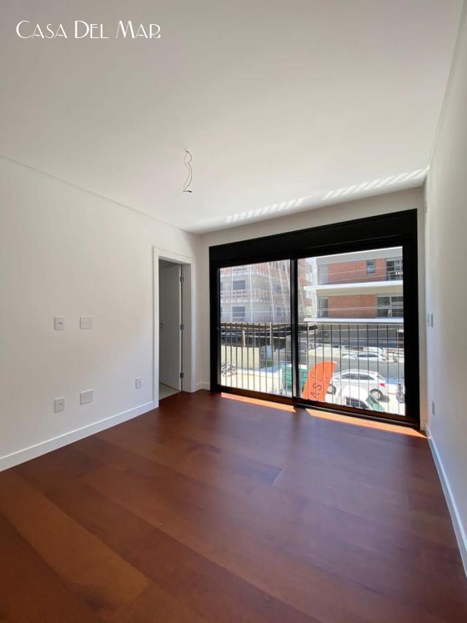 Apartamento à venda com 4 quartos, 210m² - Foto 11