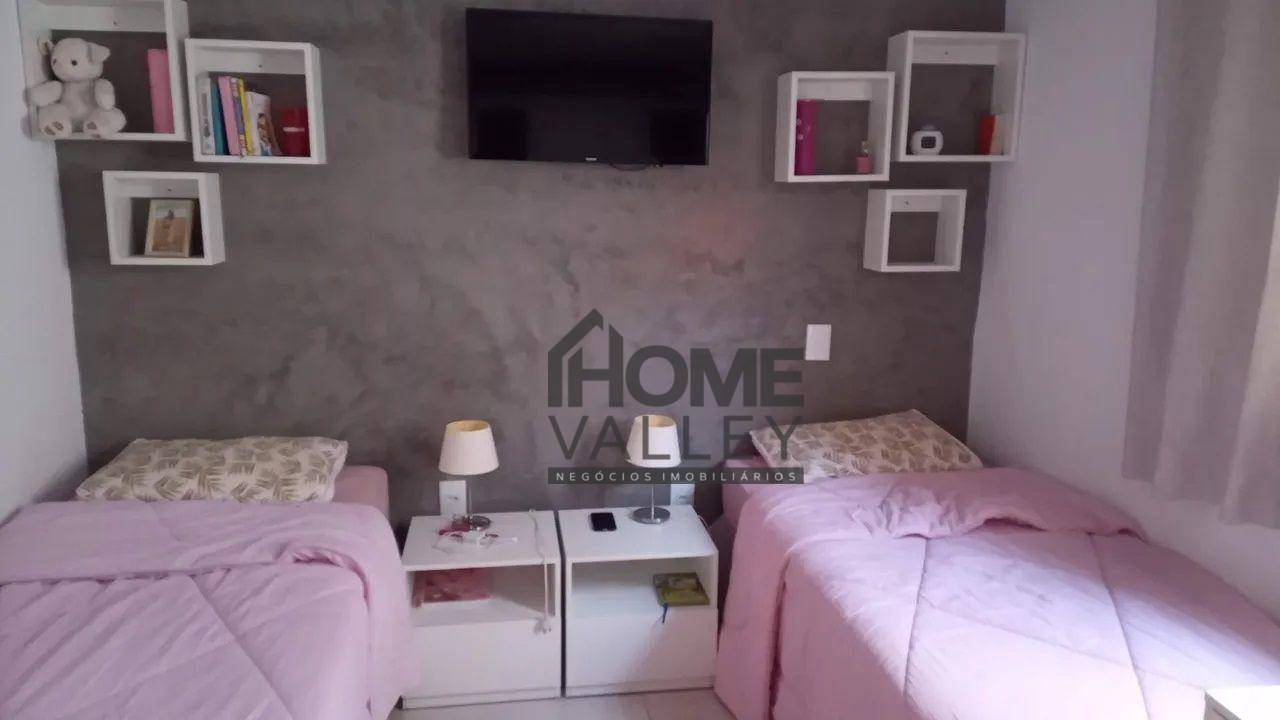 Casa à venda com 3 quartos, 270m² - Foto 8