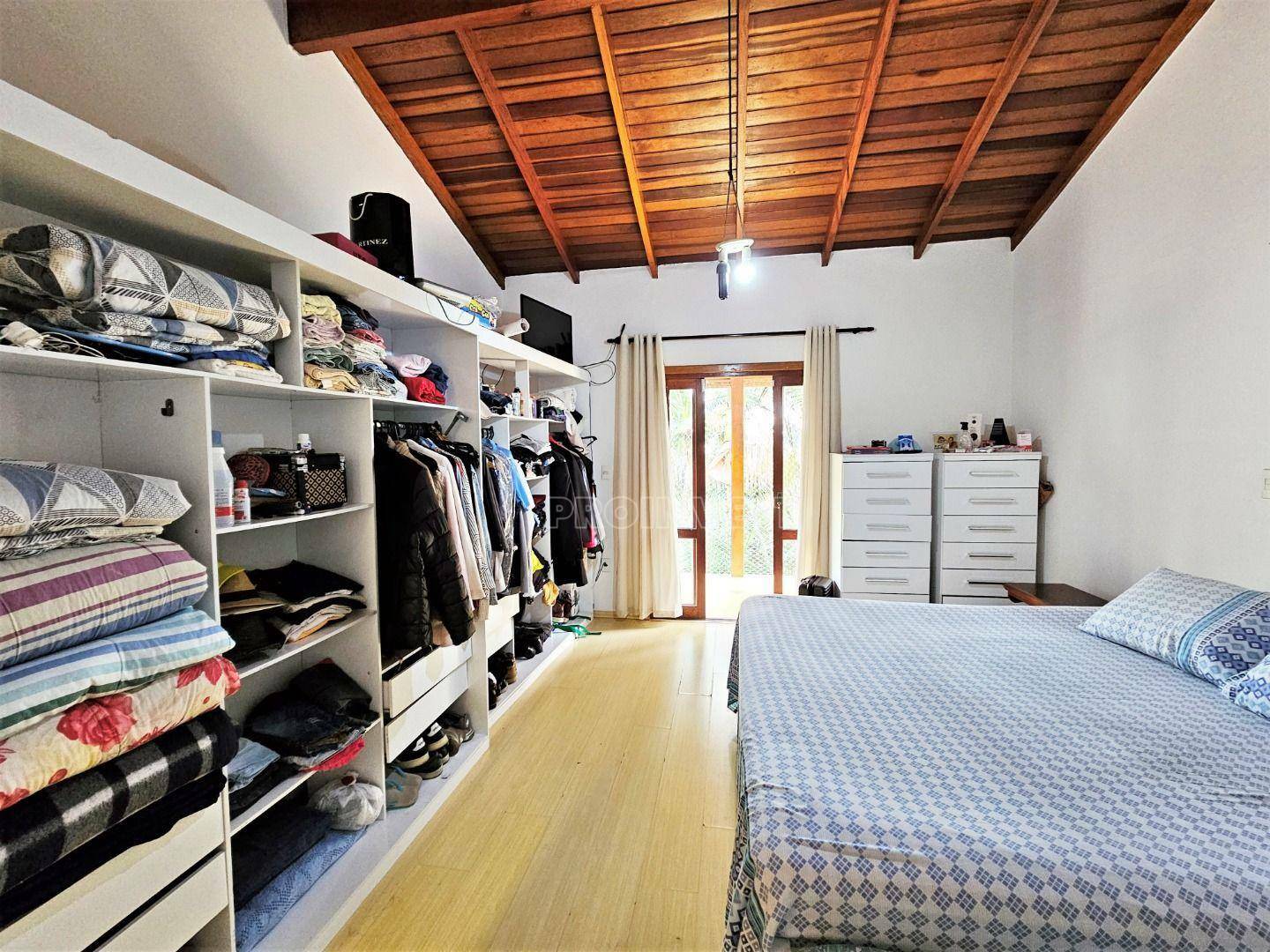 Casa de Condomínio à venda com 3 quartos, 300m² - Foto 15