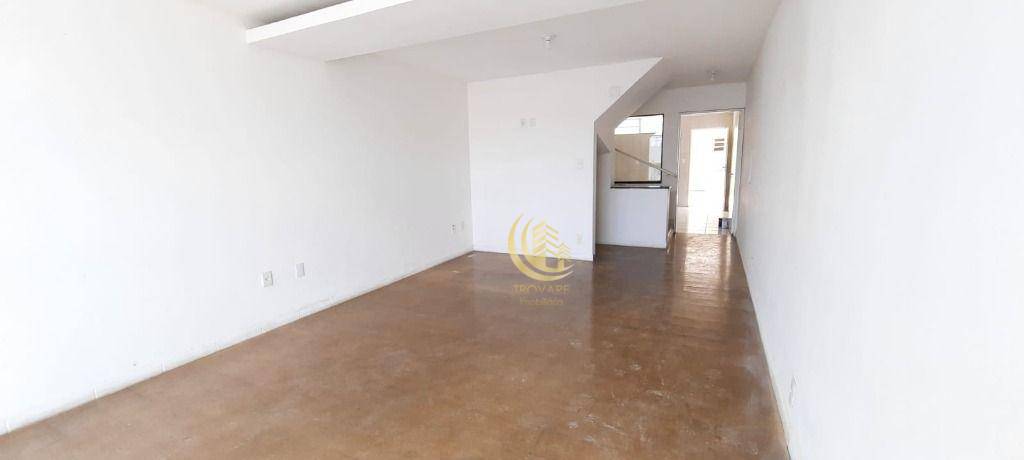 Sobrado para alugar com 3 quartos, 120m² - Foto 2