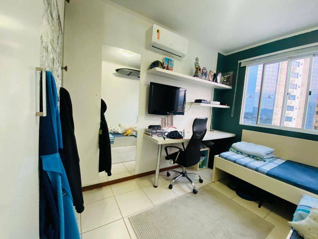 Apartamento à venda com 2 quartos, 69m² - Foto 12