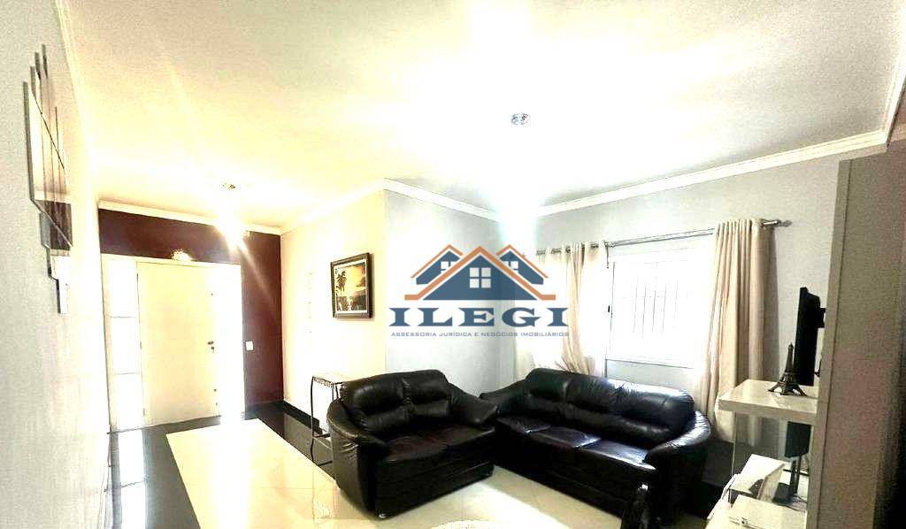 Casa, 3 quartos, 179 m² - Foto 2