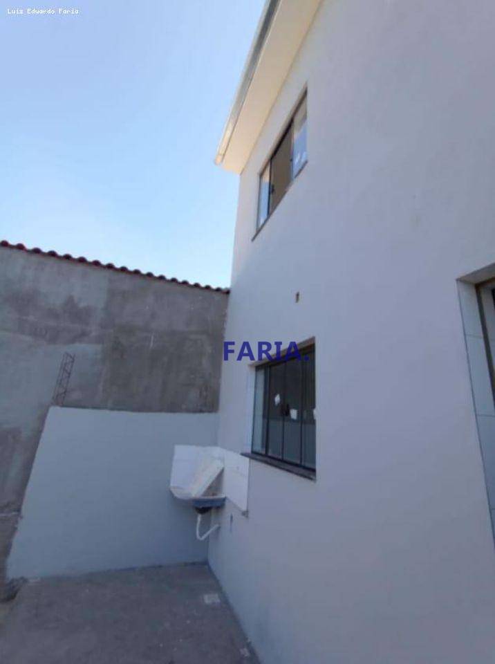 Casa à venda com 2 quartos, 69m² - Foto 10