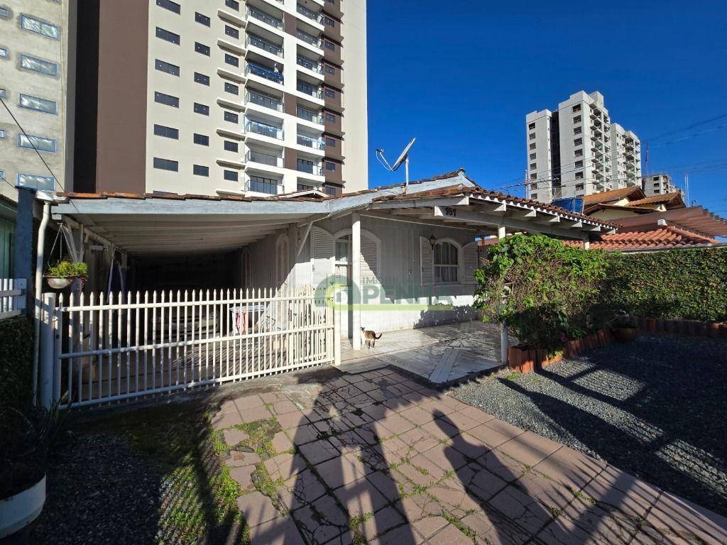 Casa, 2 quartos, 189 m² - Foto 1