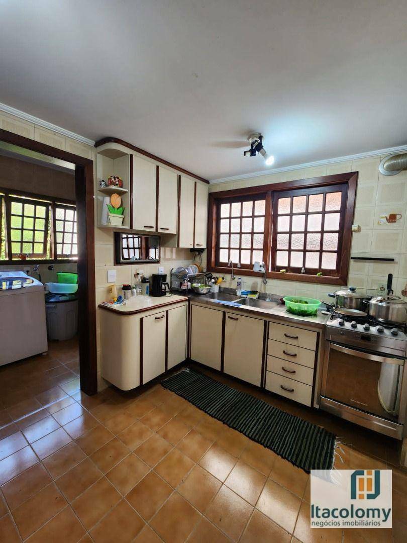 Casa de Condomínio à venda com 3 quartos, 226m² - Foto 5