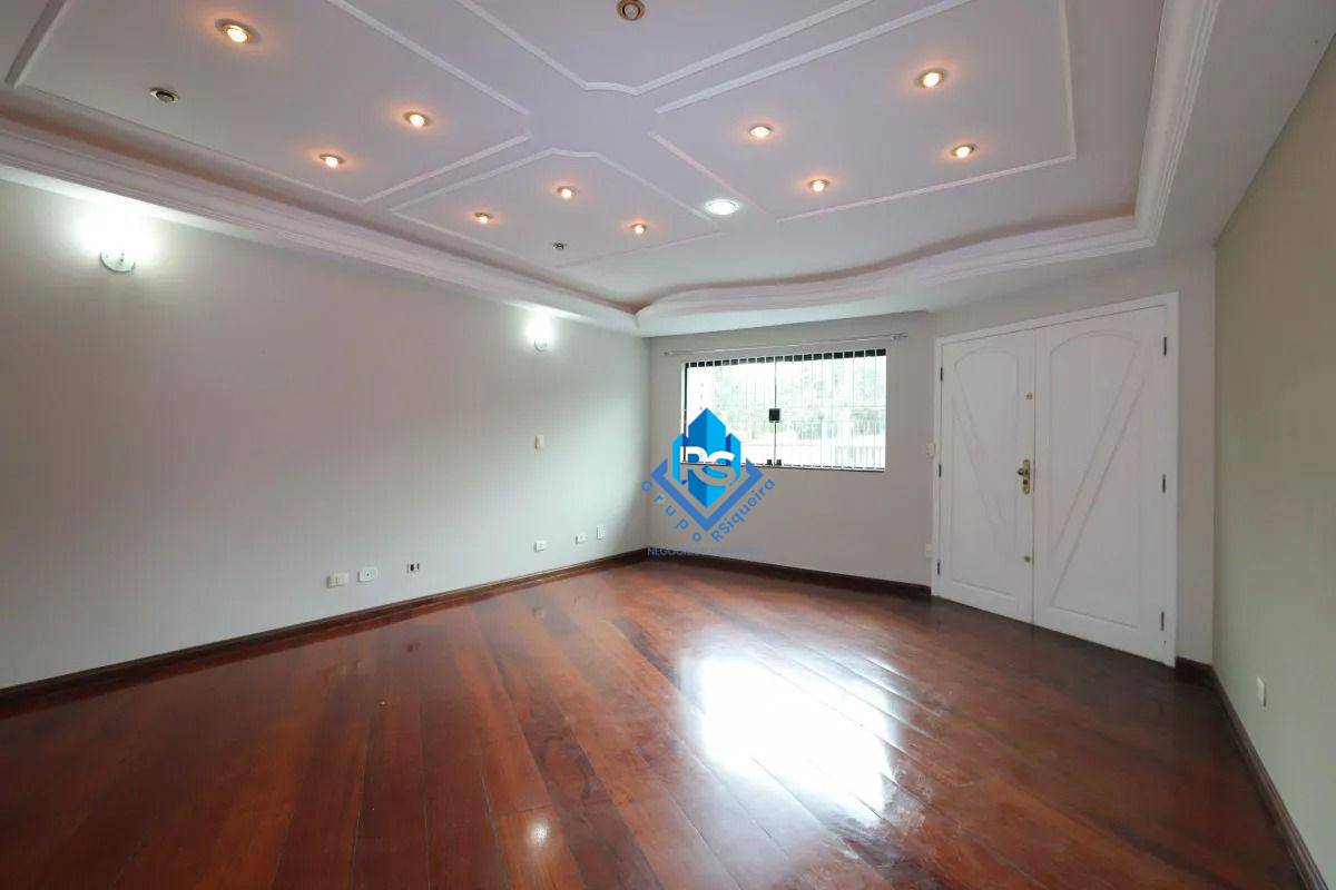 Sobrado à venda e aluguel com 3 quartos, 240m² - Foto 2