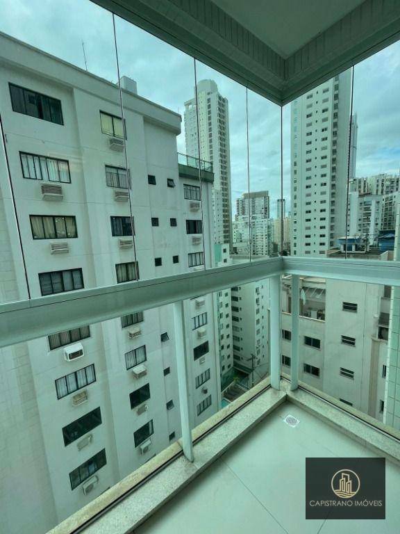 Apartamento à venda com 3 quartos, 161m² - Foto 3